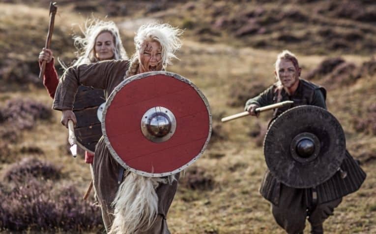 Viking women clothing