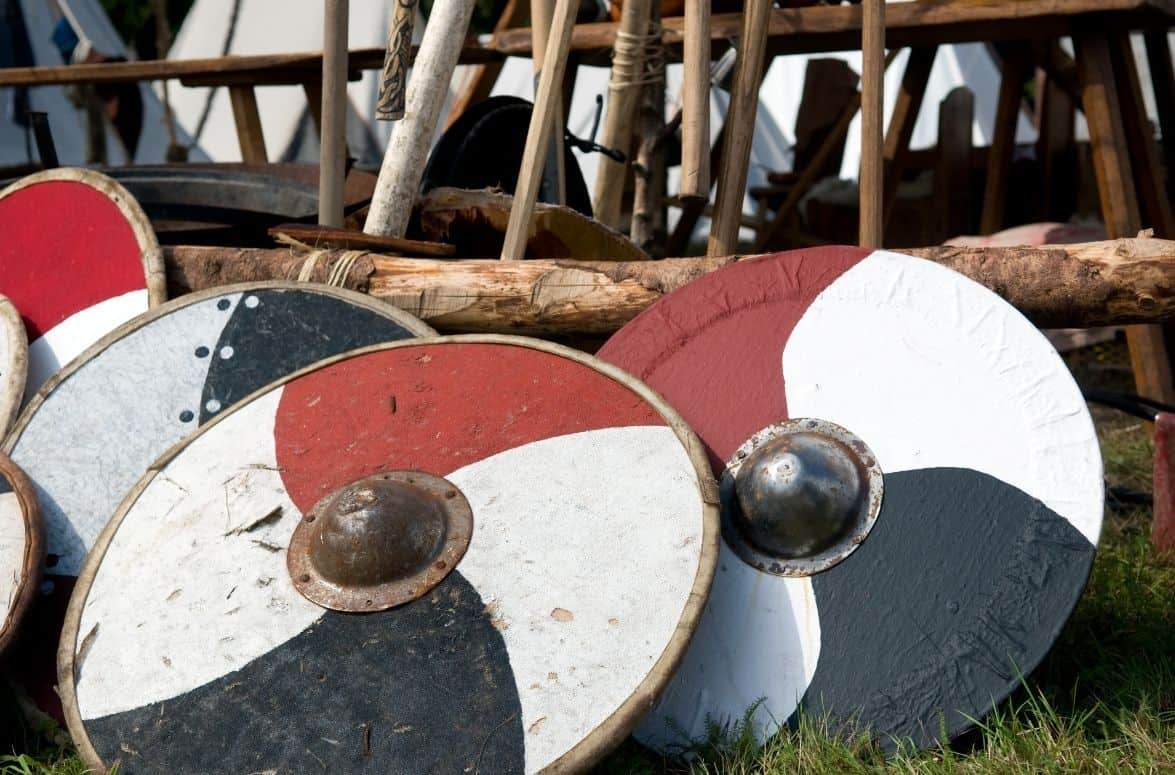 viking round shields
