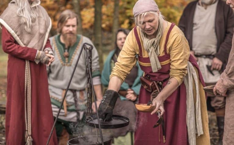 Viking women working